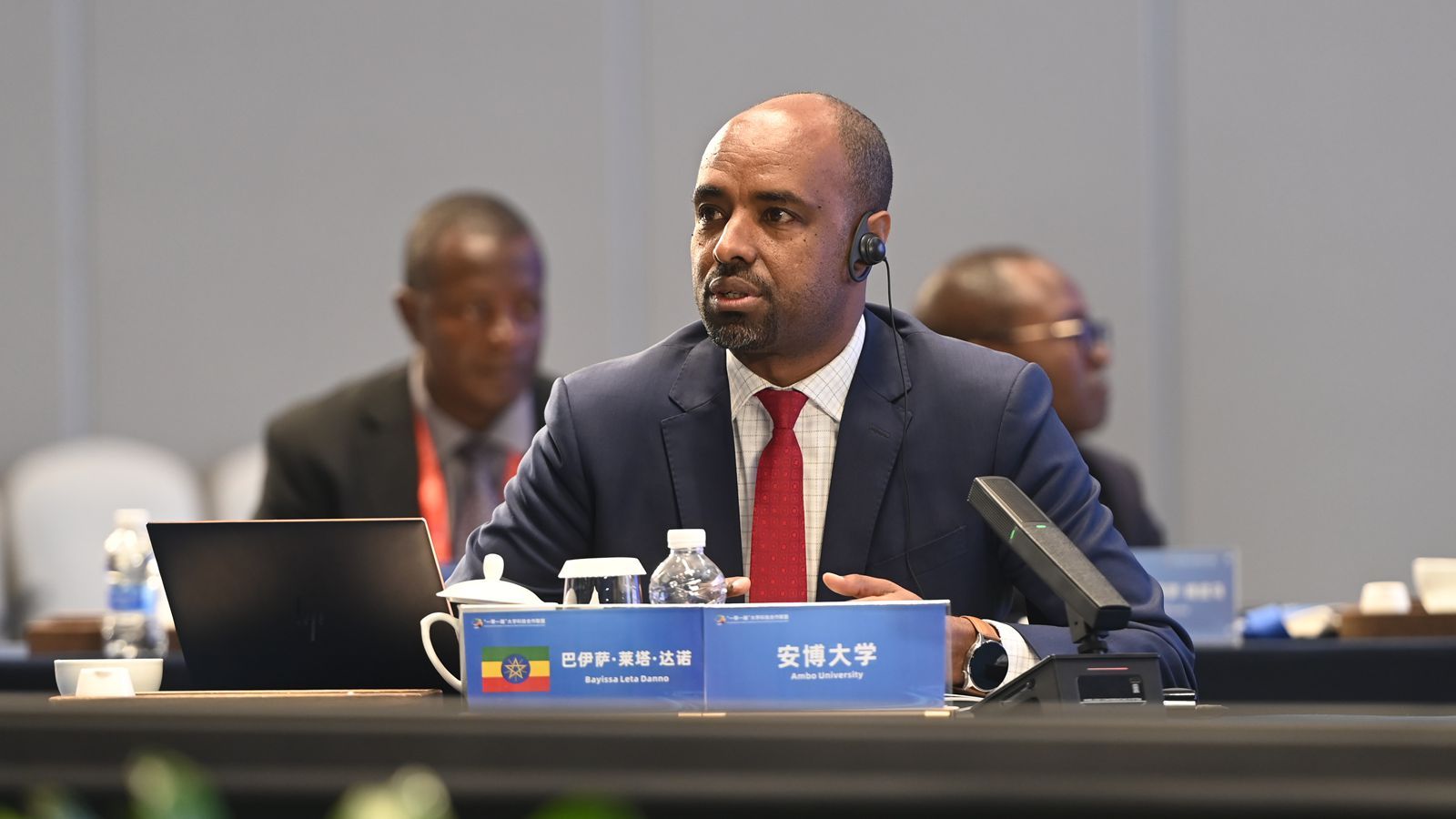 10埃塞俄比亞安博大學校長巴伊薩·萊塔·達諾_副本.jpg